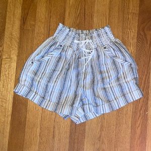 CISono linen collection striped baggy style shorts. Size S